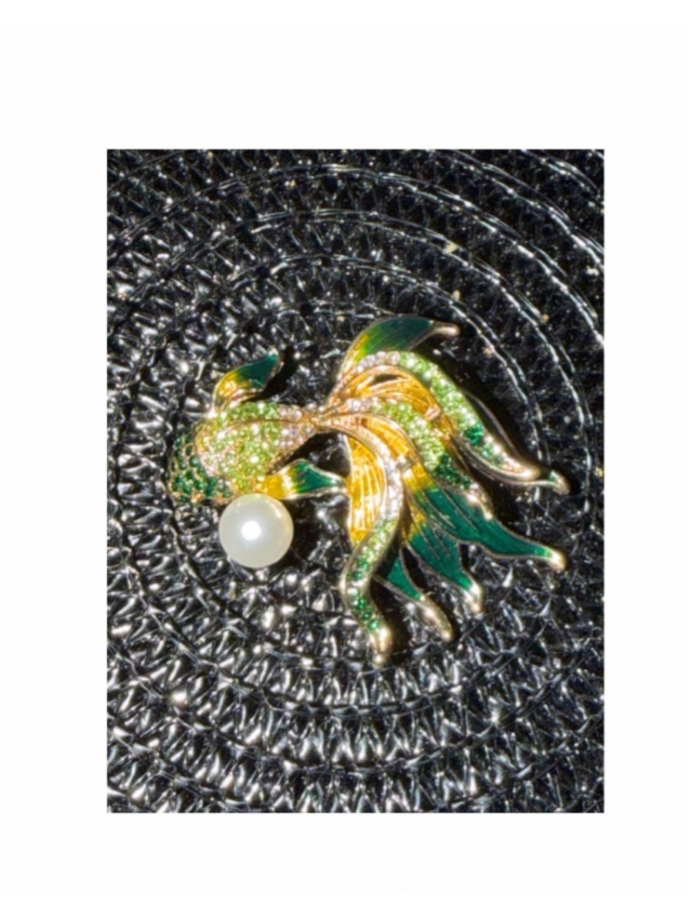Gold Green Fish Brooch One Size